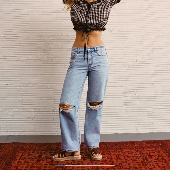 Strigid Ripped High Wasted Stovepipe Jeans - 10 - American Eagle - Picture 6 of 13